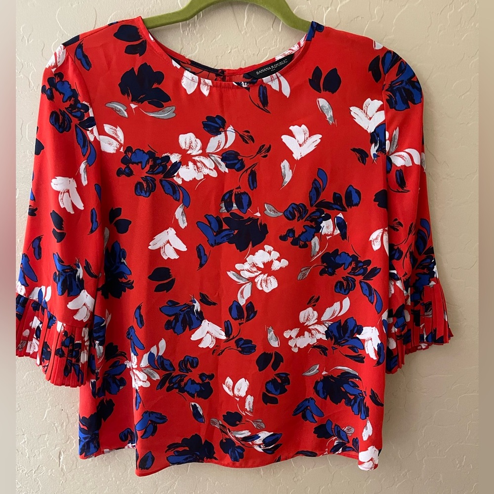Banana Republic Factory top